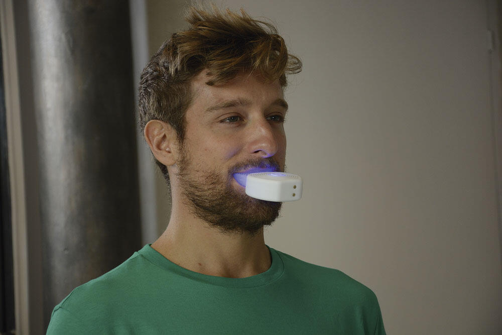 Cepillo de dientes eléctrico para adultos en forma de U con carga inalámbrica, cepillo de dientes ultrasónico con vibración impermeable de silicona