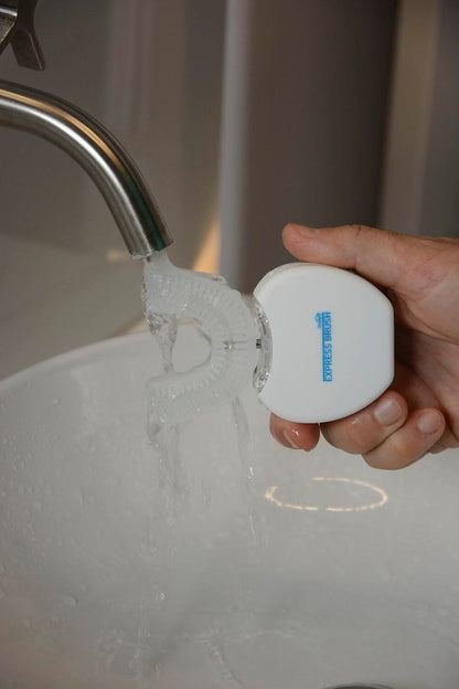 Cepillo de dientes eléctrico para adultos en forma de U con carga inalámbrica, cepillo de dientes ultrasónico con vibración impermeable de silicona